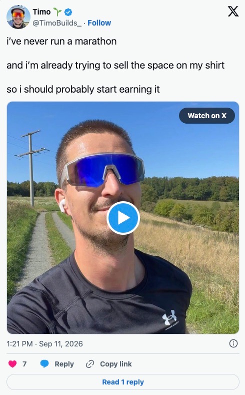 A training-run post on X showing the run and its stats.